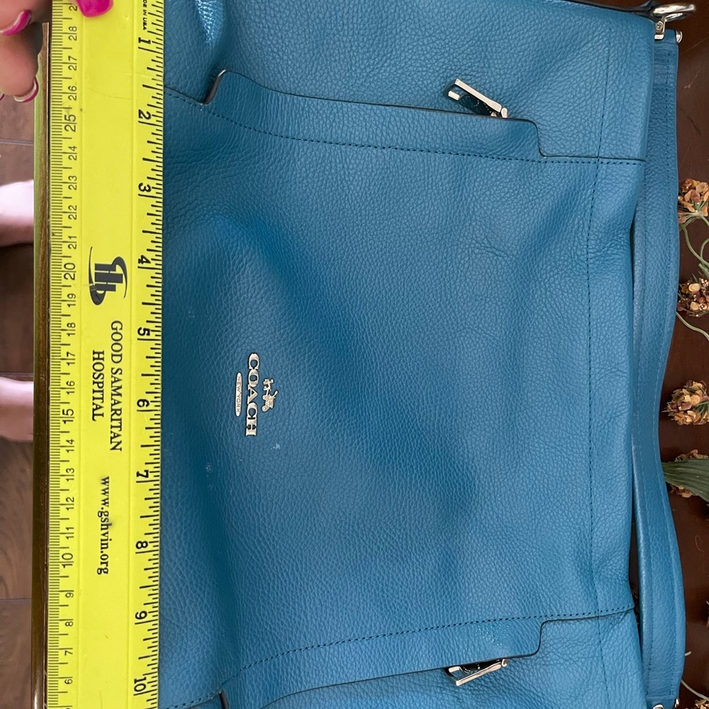 Coach Handbag - Picture 6 of 7